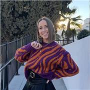 ¡Hola! Soy una chica de 21 años, actualmente estoy en 4º de carrera de Educación Primaria. Tengo nivel b2 en inglés y mucha experiencia con niños. Tengo varios cursos hechos centrados en menores. ¡Estaré encantada de dar clases particulares a vuestros hij